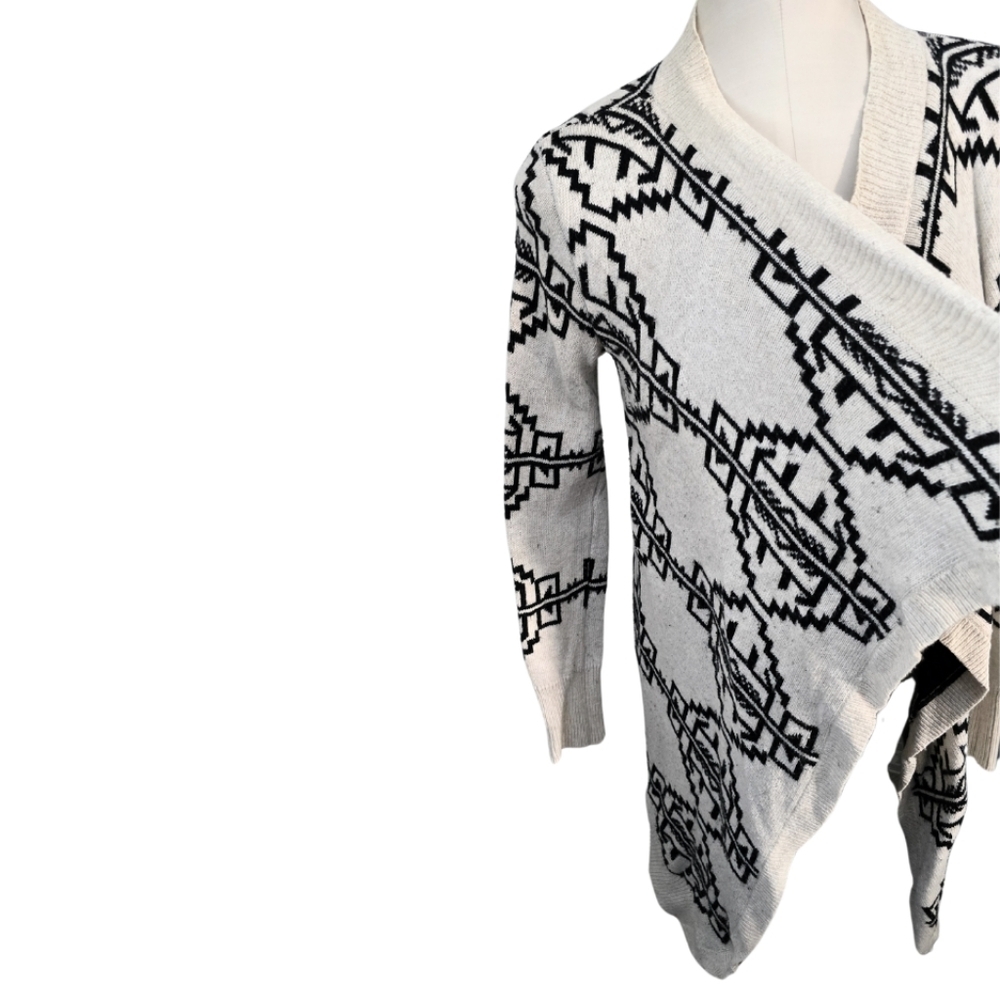 Staring at Stars Anthropologie Urban Outfitters Aztec Sweater Open Front Duster - Picture 4 of 7